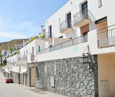 Semi Detached Villa for rent in Benahavis - Photo 2