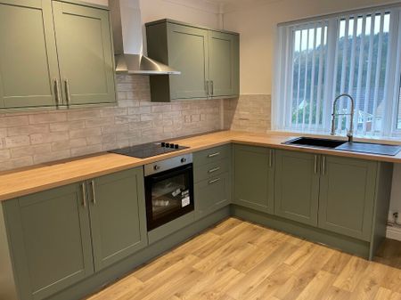 Manor Way, Neath, SA11 - Photo 5