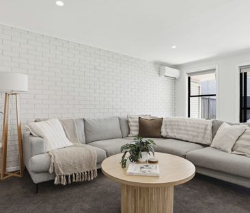 Refined Living in a Prime Newstead Setting - Photo 1