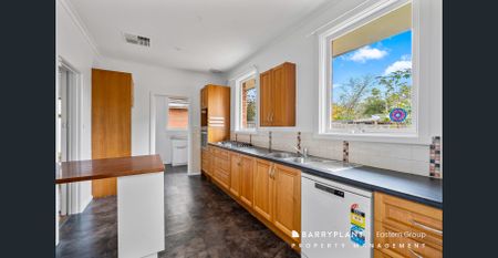 Beautifully Refurbished Home in a Prime Location! - Photo 4