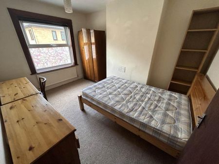 4 bedroom house to rent - Photo 2