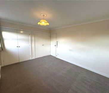 4 bedroom detached house to rent - Photo 4