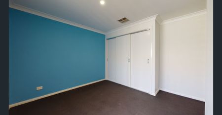 Modern Family Home in Dubbo - Photo 3