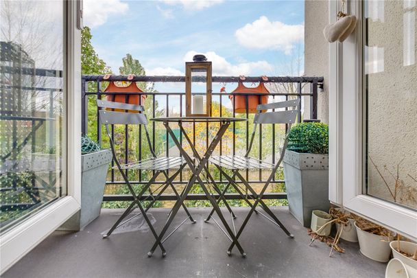 Pavilion Square, Tooting, SW17 - Photo 1