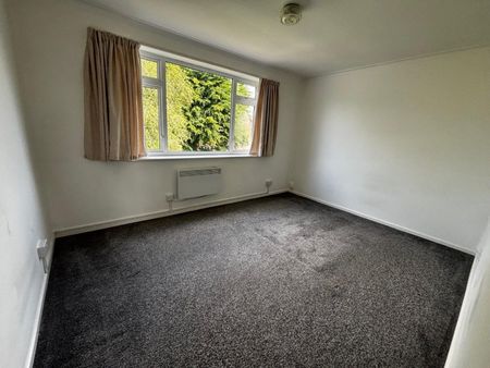 1 bedroom Flat To Let - Photo 4