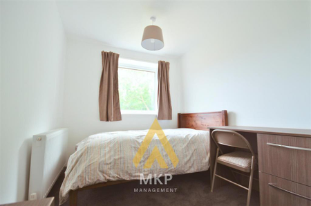 4 bedroom terraced house to rent - Photo 4