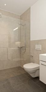 "Neubauwohnung an traumhafter Lage direkt am Seeufer in Rapperswil-Jona" - Foto 3