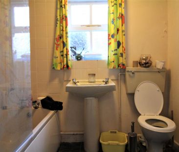 3 bedroom terraced house to rent - Photo 6