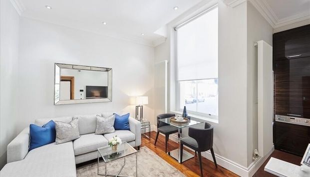 1 Bedroom Apartment, Garden House, Kensington Gardens Square, W2 - Photo 1