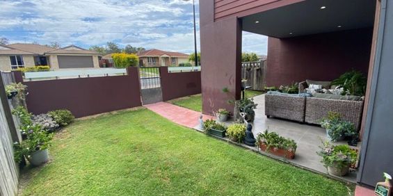 Modern 3 Bedroom Townhouse For Rent - Photo 3