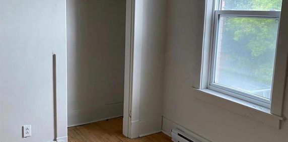 Immeuble - 221-233 King Est 5 ½ Près Du Cégep De Sherbrooke - Photo 2
