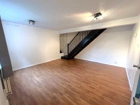 2 bedroom terraced house to rent - Photo 3