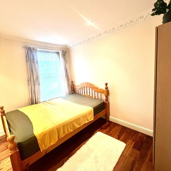 Room in a Shared Flat, Stunning Double Room In North Greenw, SE10 - Photo 1