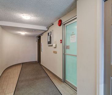 Alberta, 10405 Saskatchewan Dr., T6E4R9, Edmonton - Photo 1