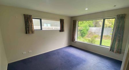 Modern Cosy Home - Photo 2