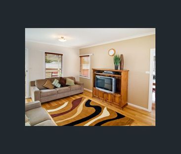 Large four bedroom family home in much sought after location. - Photo 2