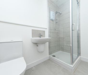 5 QUEENS DRIVE LIVERPOOL L13 5AD - Photo 5