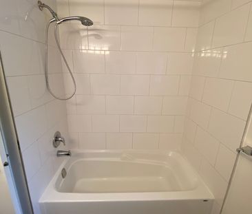 For Lease - 5815 Swayze Drive Unit# 22, Niagara Falls, Ontario - Photo 3