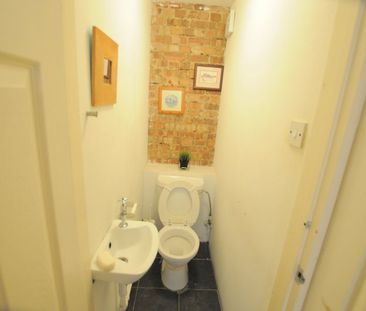 Manchester Road Room B - Photo 6