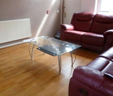 5 Bed - Burley Lodge Road, Hyde Park, Ls6 - Photo 1