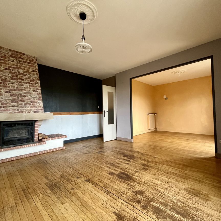 Location Maison 4 pièces 80m² PERIGNAT LES SARLIEVE 63170 - Photo 1