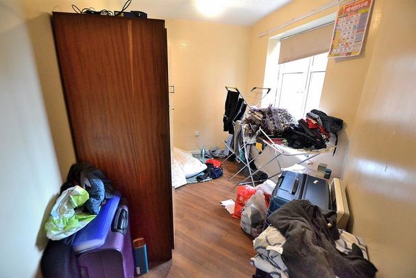 3 bedroom flat to rent - Photo 1