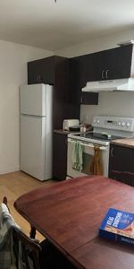 4 ½ à louer – Quartier Saint-Sacrement - Photo 3