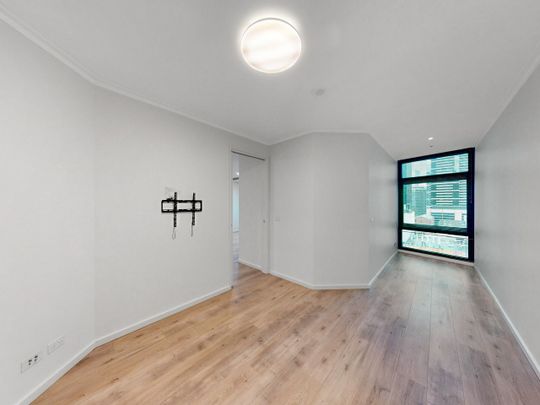 Inner City Views in the Heart of Southbank - Photo 1