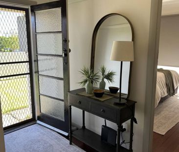 CHARMING 2 BEDROOM HOME IN PRIME LOCATION! - Photo 6