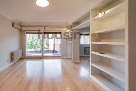 Penthouse for rent in Madrid (Chamartin) - Photo 4