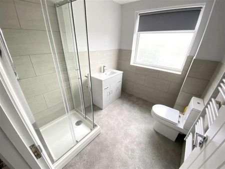 Mansard House, Newborough Road, Solihull, B90 - Photo 2