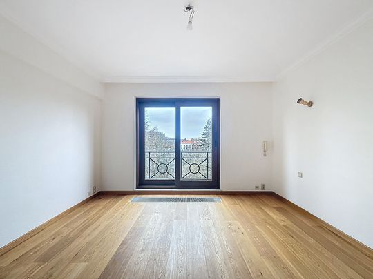 Flat - for rent - Photo 1
