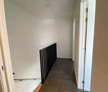 Prachtige bel-etage woning met 1 slaapkamers te Westrozebeke - Photo 4