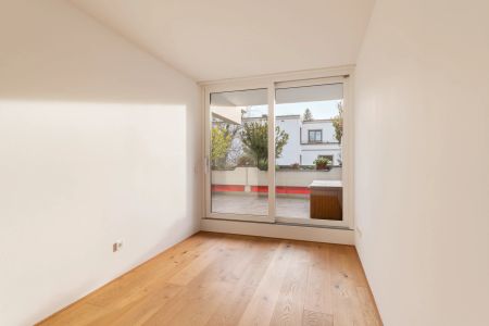 Stilvoll renovierte 3-Zimmer-Wohnung mit großer Balkonterrasse am Schwabinger Bach - Photo 5
