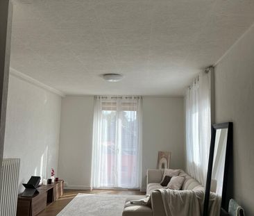 Appartement de 3 pièces au 1er étage sans ascenseur situer à Versoi... - Photo 3