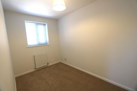 2 bedroom semi-detached house to rent - Photo 3