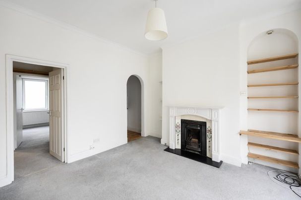 1 Bed Flat - Photo 1