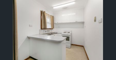 Character & Coastal Charm - Photo 4