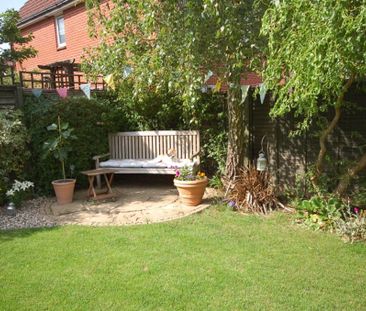 4 bedroom detached house to rent - Photo 2