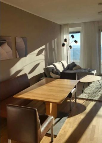 THE ONE TOWER Apartment mit Designermöbeln und herrlichem WEITBLICK + Pool, Sauna, Fitness und vielen Extras im Haus ab 04.05.2026 zur Miete frei! - Photo 4