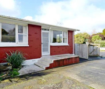 CLOUSTON PARK 2 BEDROOM - Photo 3