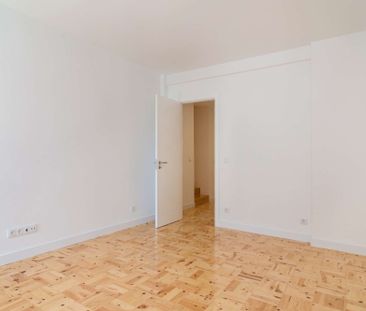 1+1 bedroom apartment for rent, in Algés - Photo 1
