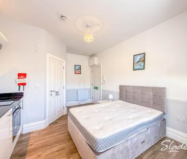 Studio to rent - Photo 3