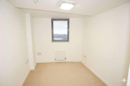 Mercury Gardens, Romford, RM1 - Photo 3