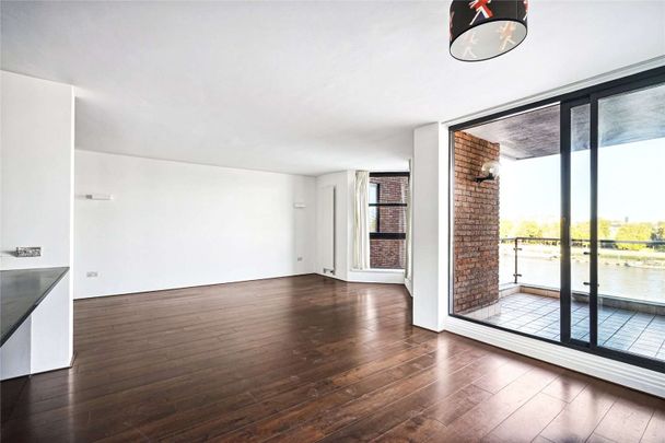 Waterside Point, 2 Anhalt Road, London, SW11 4PD - Photo 1