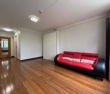 Fully Furnished-91/450 Pacific Highway, Lane Cove North, NSW 2066 - Photo 4