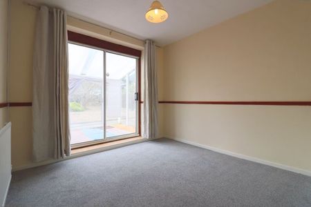 Meadowleaze, Gloucester - Photo 5