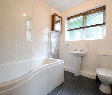 2 bedroom detached house to rent - Photo 5