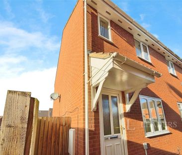 3 bedroom terraced house to rent - Photo 2