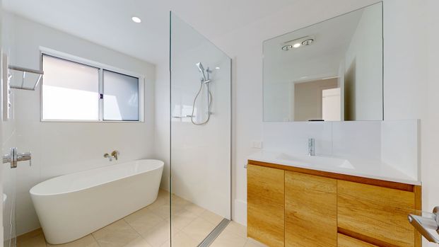 Stunning Modern Home - Photo 1